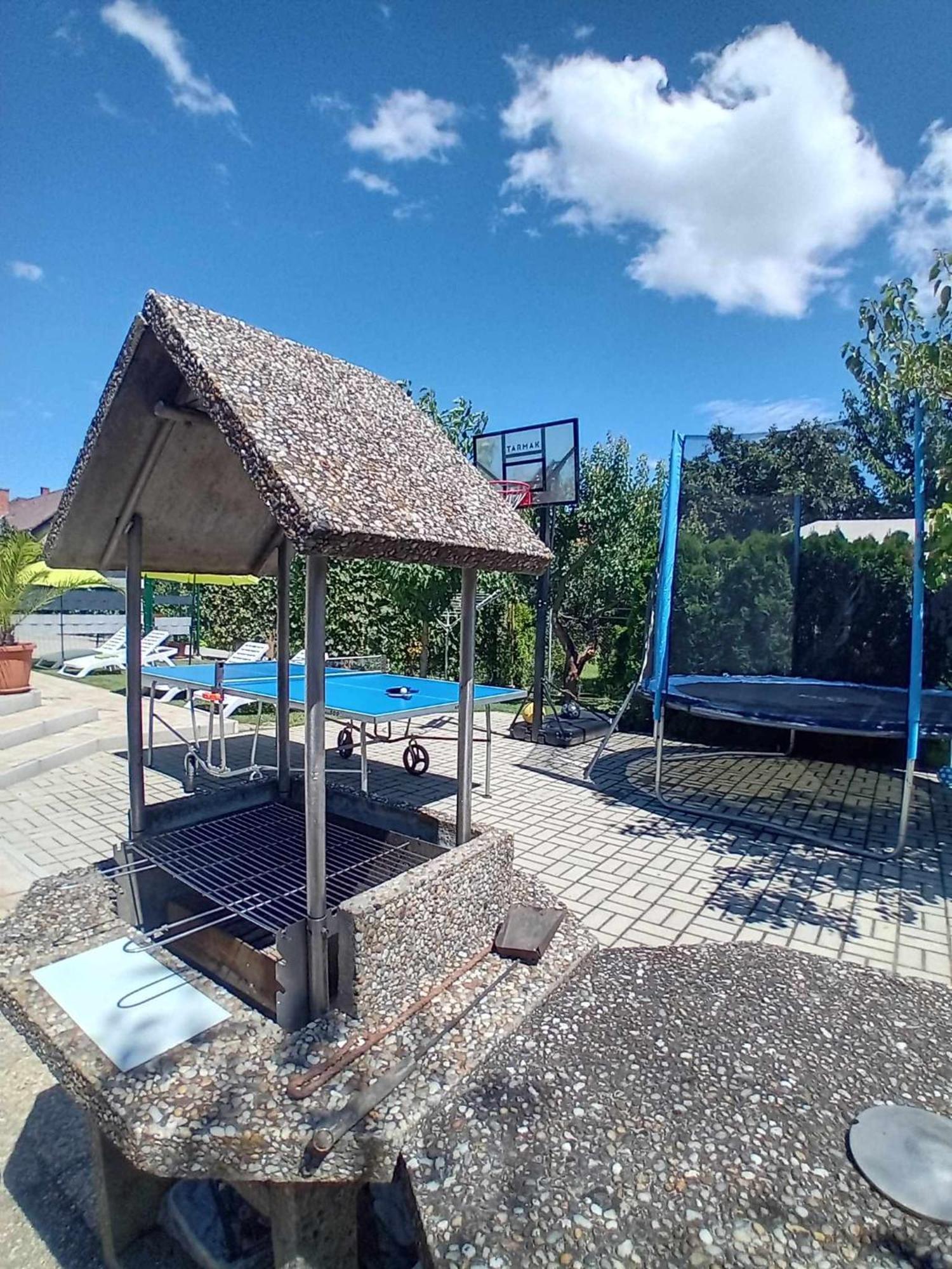 Acs Apartman Heviz Exterior photo