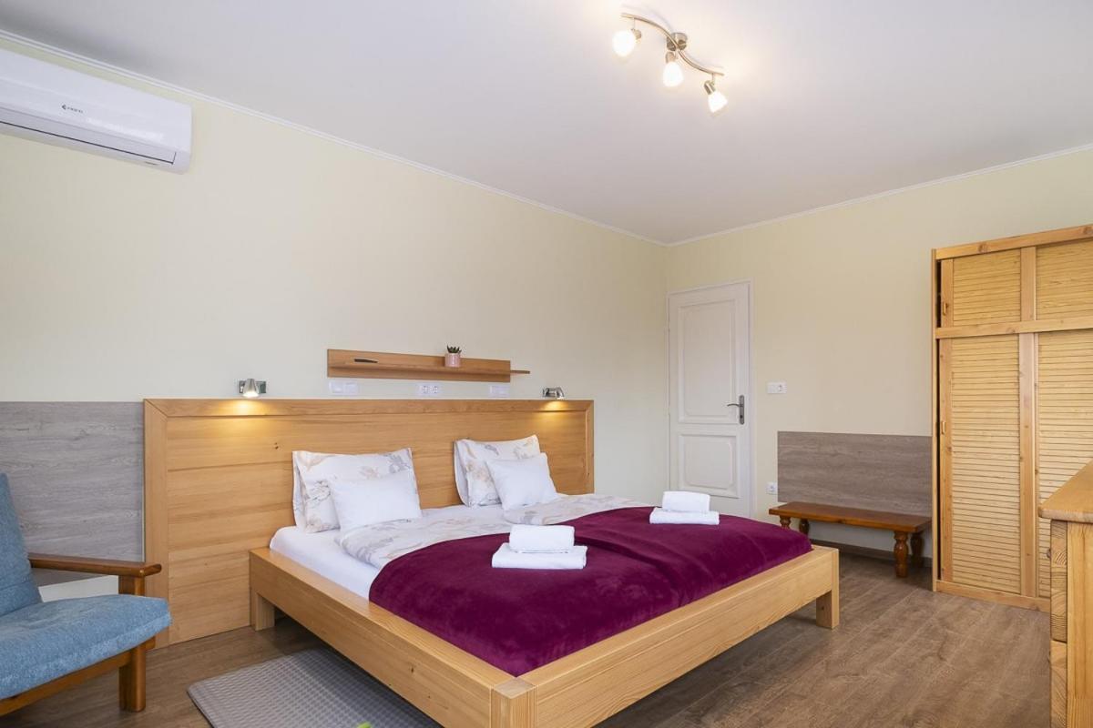 Acs Apartman Heviz Exterior photo